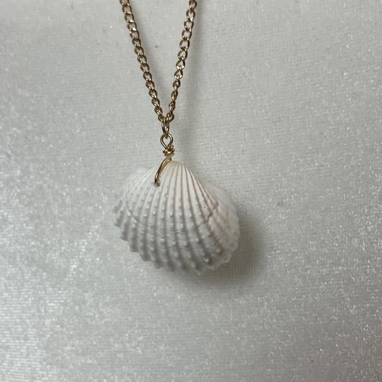 Seashell Pendant Gold Necklace