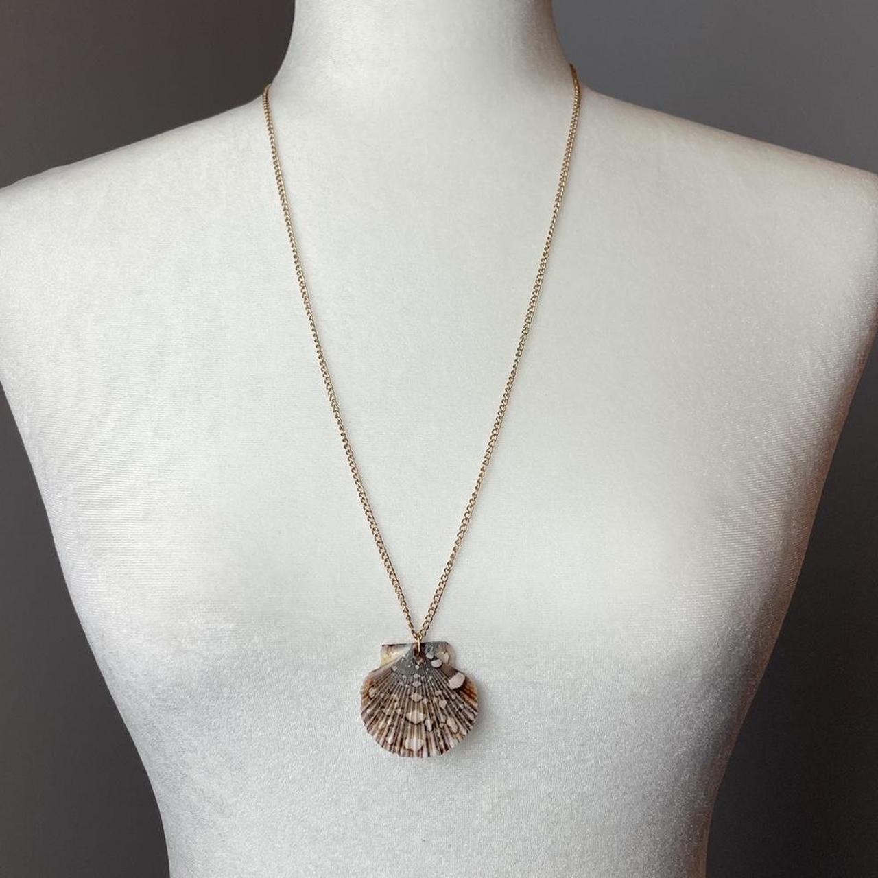 Seashell Pendant Gold Necklace